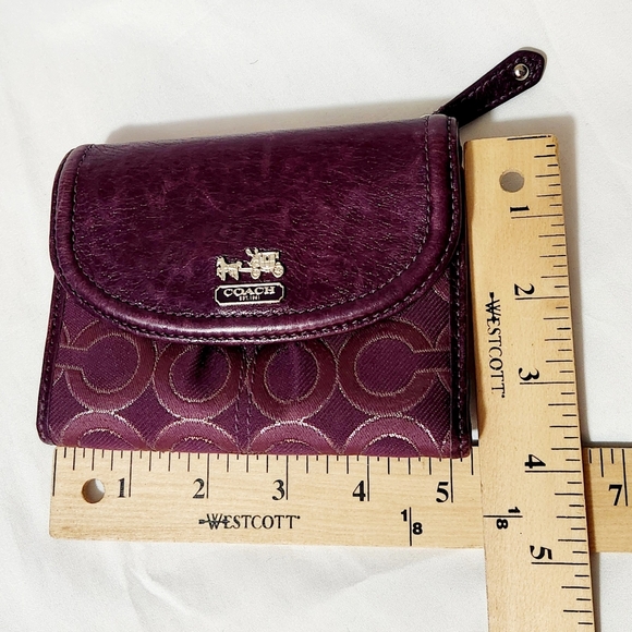 Coach 48643 Madison Dotted Medium Wallet Crimson - Picture 7 of 8